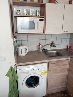 Nabízím pronájem bytu 1+kk velký cca 24m 3patro v Brně Lesná