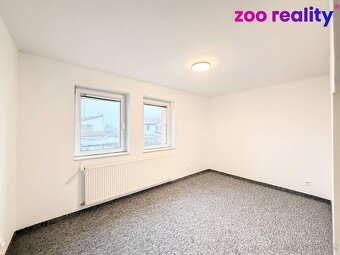 Nabízíme prodej řadového rodinného domu o dispozici 4+1 s ga