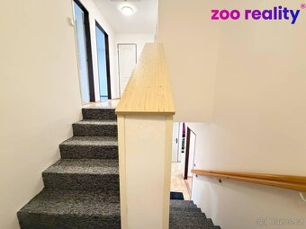 Nabízíme prodej řadového rodinného domu o dispozici 4+1 s ga
