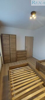 Pronájem nového prostorného světlého bytu 3+1, na velice pří