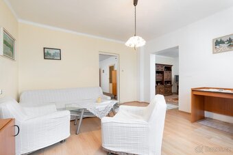 Prodej prostorného rodinného domu v Kravařích.
Nabízíme k pr