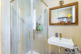 Prodej bytu 2+kk s wellness a terasou 40m², Malá Hrdlička - 
