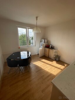 Pronajmu zánovní byt o dispozici 1+1 a podlahové ploše 40 m²
