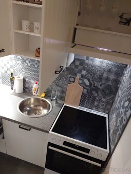 Nabízíme k pronájmu nově zrekonstruovaný byt 2+1 s balkonem,