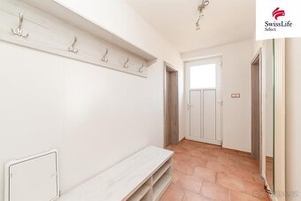 V Dobroníně v areálu nádraží je k dispozici zrekonstruovaná 
