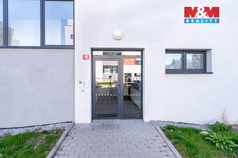 Nabízíme k prodeji velmi pěkný byt 2+kk s balkonem o užitné 