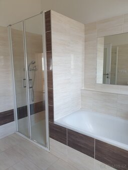 Nabízíme k pronájmu pěkný cihlový byt 3+kk, 108 m² s balkóne