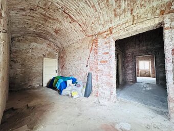 Nabízím velký dům v lázeňské obci Vráž u Písku. V katastru z