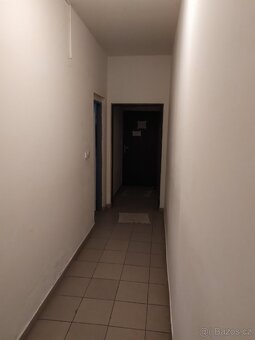 Rád bych nabídl k pronájmu malý byteček 1kk (18m2). Byt se n