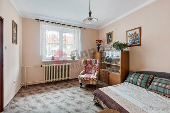 Ve výhradním zastoupení nabízíme prostorný byt 3+1 o podlaho