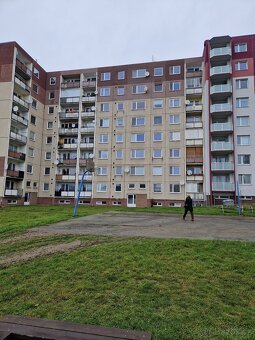 Pronajmu byt v panelovém domě, ulice Jiráskova. V domě je vý