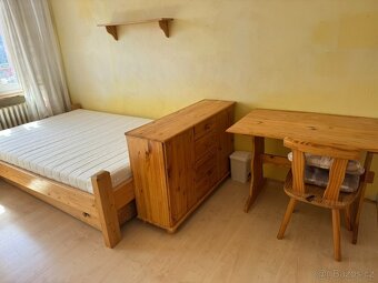 Nabízím k dlouhodobému pronájmu garsonku 28m2 s balkonem. By