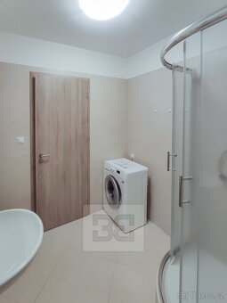 Ev.č. N09079 Exkluzivně nabízíme k pronájmu krásný, plně zař