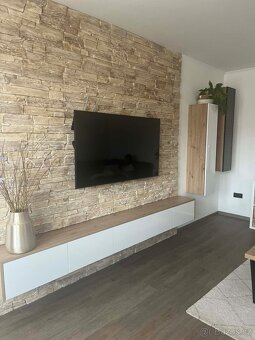 Nabízíme k prodeji prostorný byt o dispozici 3+1 v klidné a 
