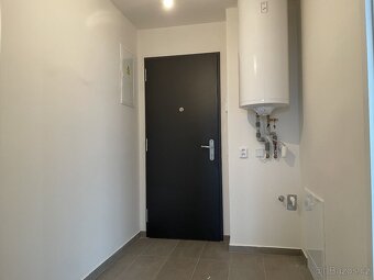 K pronájmu 2+kk o výměře 54m2 + terasa 13m2 + krytý parking 