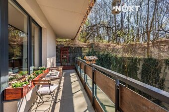 Prodej útulného bytu 2+kk s terasou, 93 m2, Praha 8 - Libeň,