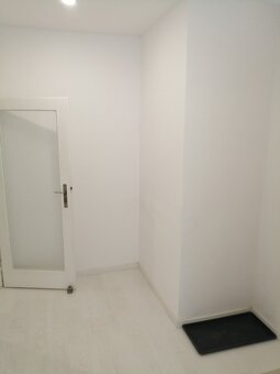 Nabízíme k pronájmu klidný byt 2+kk Černá Pole, ulice Merhau