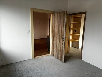 Nabízím k dlouhodobému pronájmu zrekonstruovaný byt 2+1 (zat