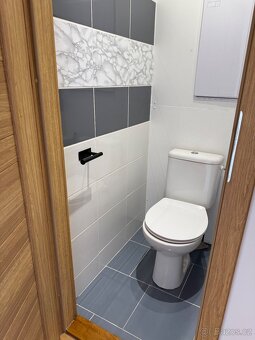 Nabízíme k pronájmu slunný byt o dispozici 3+1 a výměře 71 m