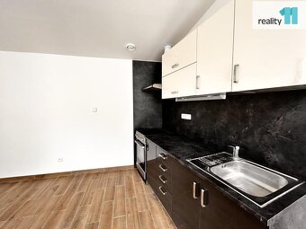 + poplatky 2 000,- Kč /měs. + elektřina + kauce + provize RK