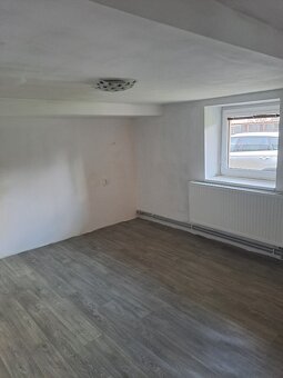 Nabízíme k prodeji bezbariérový rodinný dům o dispozici 3+kk