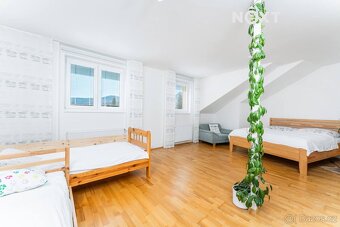 Naše společnost Vám exkluzivně nabízí prodej slunného bytu s
