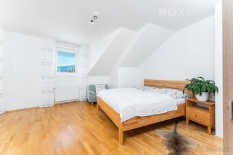Naše společnost Vám exkluzivně nabízí prodej slunného bytu s