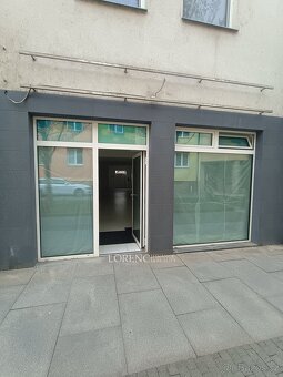 Ev.č. SOK_POM Nabízíme k pronájmu atraktivní obchodní prosto