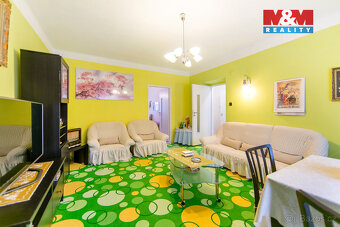 Nabízíme k prodeji prostorný byt 2+1 o užitné ploše 75 m² ve