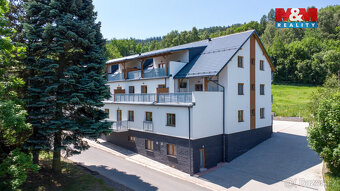Nabízím k prodeji apartmán 1+kk s terasou 9,74 m2, který pře
