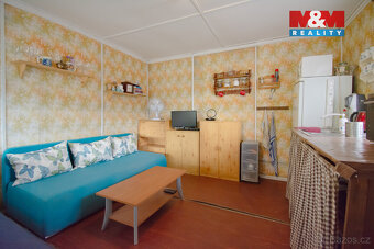 Na prodej dřevěná chata o rozloze 21 m², situovaná v klidné 