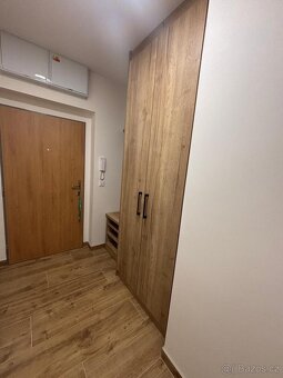 Nabízíme k pronájmu krásný byt o dispozici 2+kk o celkové pl