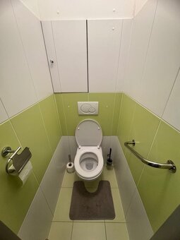 Nabízím k prodeji byt 2+kk o podlahové ploše 55 m², se zaskl