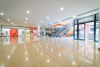 Nabízíme k pronájmu krásný lukrativní obchodní prostor o vel