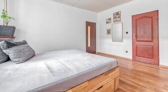 K MÁNÍ – Obrovský dům 7+2 pro velkou rodinu nebo dva v Petro