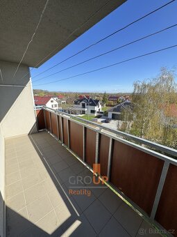 Ev.č. 00509 Exkluzivně nabízím k pronájmu světlý a prostorný