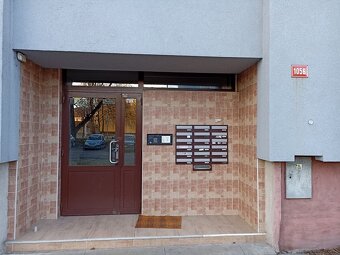 Nabízím k prodeji byt o výměře 40m2, nacházející se v přízem