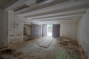 Nabídka Jesenické realitní : dům přímo v centru města Javorn