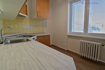Nabízíme k pronájmu byt 2+1 s lodžií v Holešově na ulici Mas