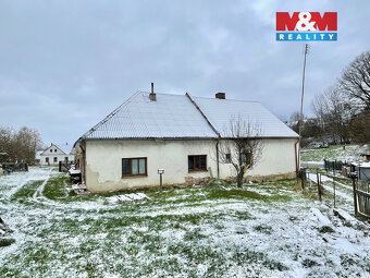 Nabízíme k prodeji rodinný dům – zemědělskou usedlost v klid