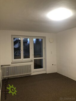 Nabízíme k dlouhodobému pronájmu prostorný byt 2+1 o výměře 