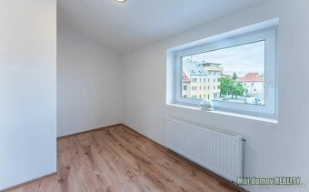 ## Pronájem bytu 2+1, 30 m and sup2; Praha 6, Břevnov.
**ul.