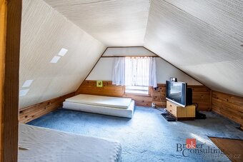 Prodej chaty na břehu řeky MalšeÚtulná chata na břehu řeky M