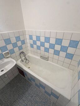 Byt k pronájmu (Bechyně, Písecká) 80m2, 3+1, 2 balkóny
1. pa