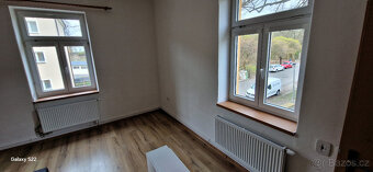 Nabízíme pronájem bytu 1+1 o velikosti cca 42 m2 v třípodlaž