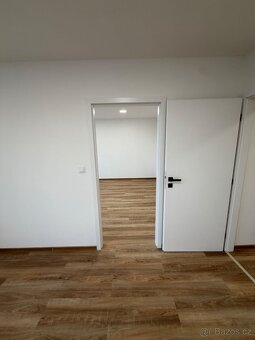 Nabízíme k pronájmu 3 atraktivní byty po kompletní a nadstan