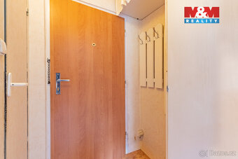Nabízíme prodej bytu 1+1 ve pátém patře panelového domu s vý