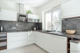 Exkluzivně nabízíme k prodeji rodinný dům 5+kk v obci Hrušov