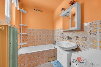Prodej rodinného domu, 2 byty, pozemek 2837 m², garáž, Vysok