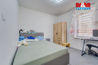 Nabízíme k prodeji prostorný rodinný dům v klidné části obce